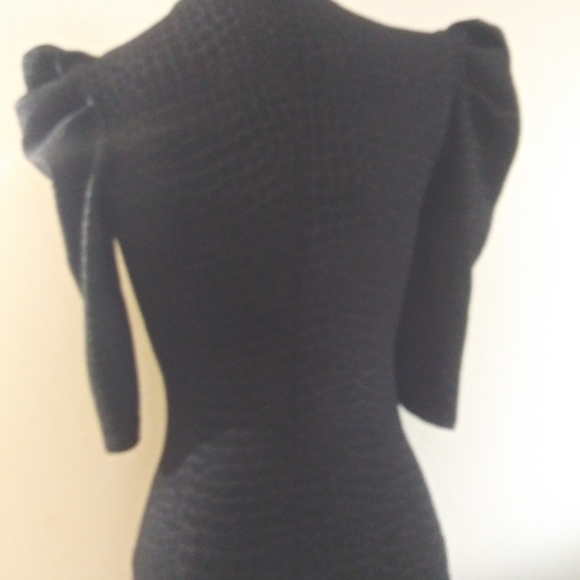 Dress - Picture 2 of 4